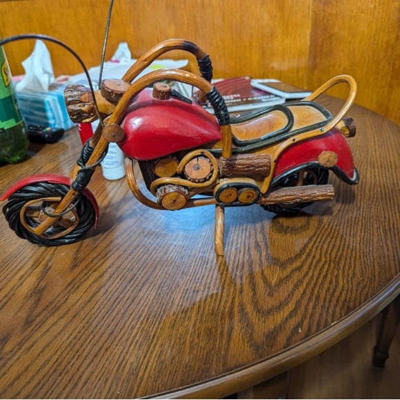 Hand Carved Motorcycle - Picture 1 of 4